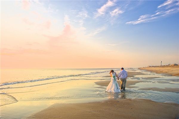 【命理】亥时出生的女孩婚姻在哪一年 运势不错天生富贵(图2)